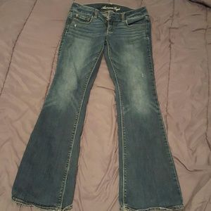 American Eagle Artist Sz 6 long dark wash Jeans