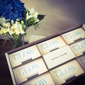 Rodan and Fields Glow Packs (NEW)