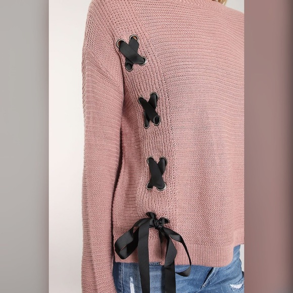 Soft and beautiful side tie Sweater - Picture 4 of 4