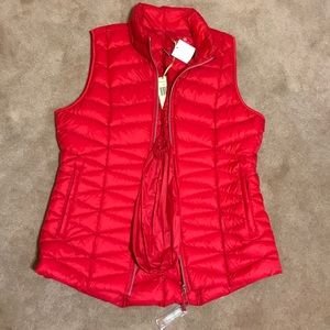 Red puffer vest size L