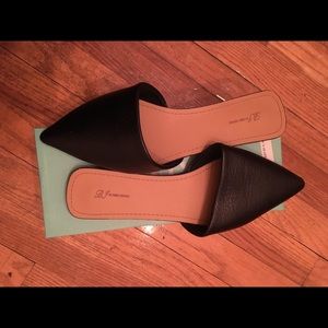 Black point toe slides