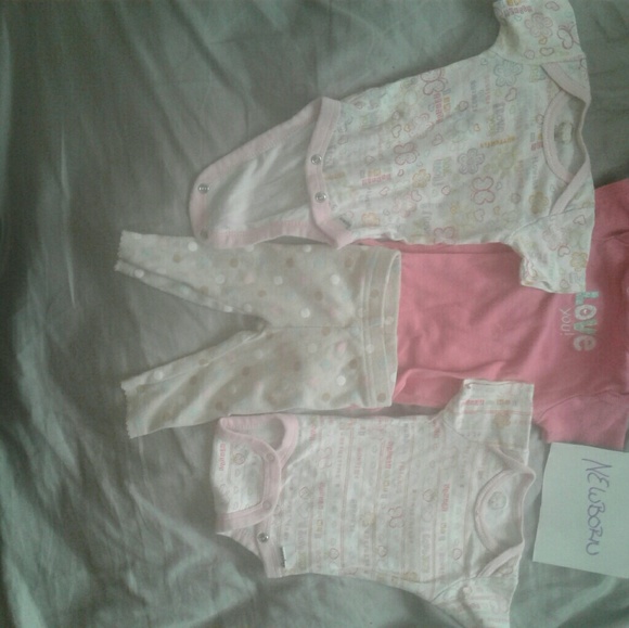 Newborn bundle - Picture 2 of 4