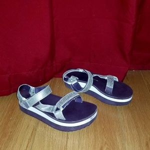 platform tevas