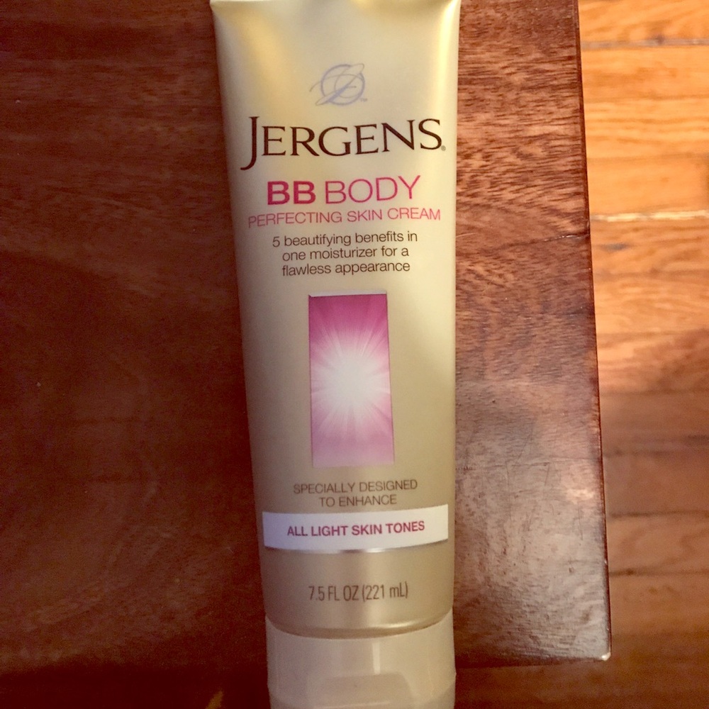 Like new: used once - BB body cream