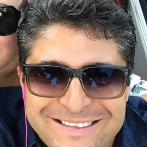 Meet your Posher, Luis