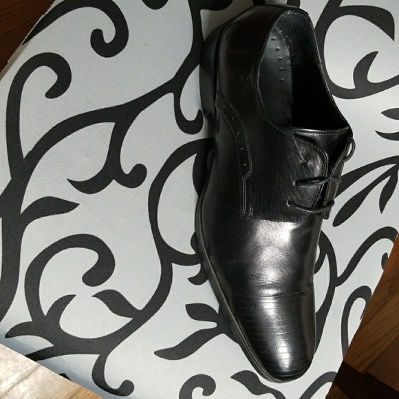 Kenneth Cole dress shoes main image 2
