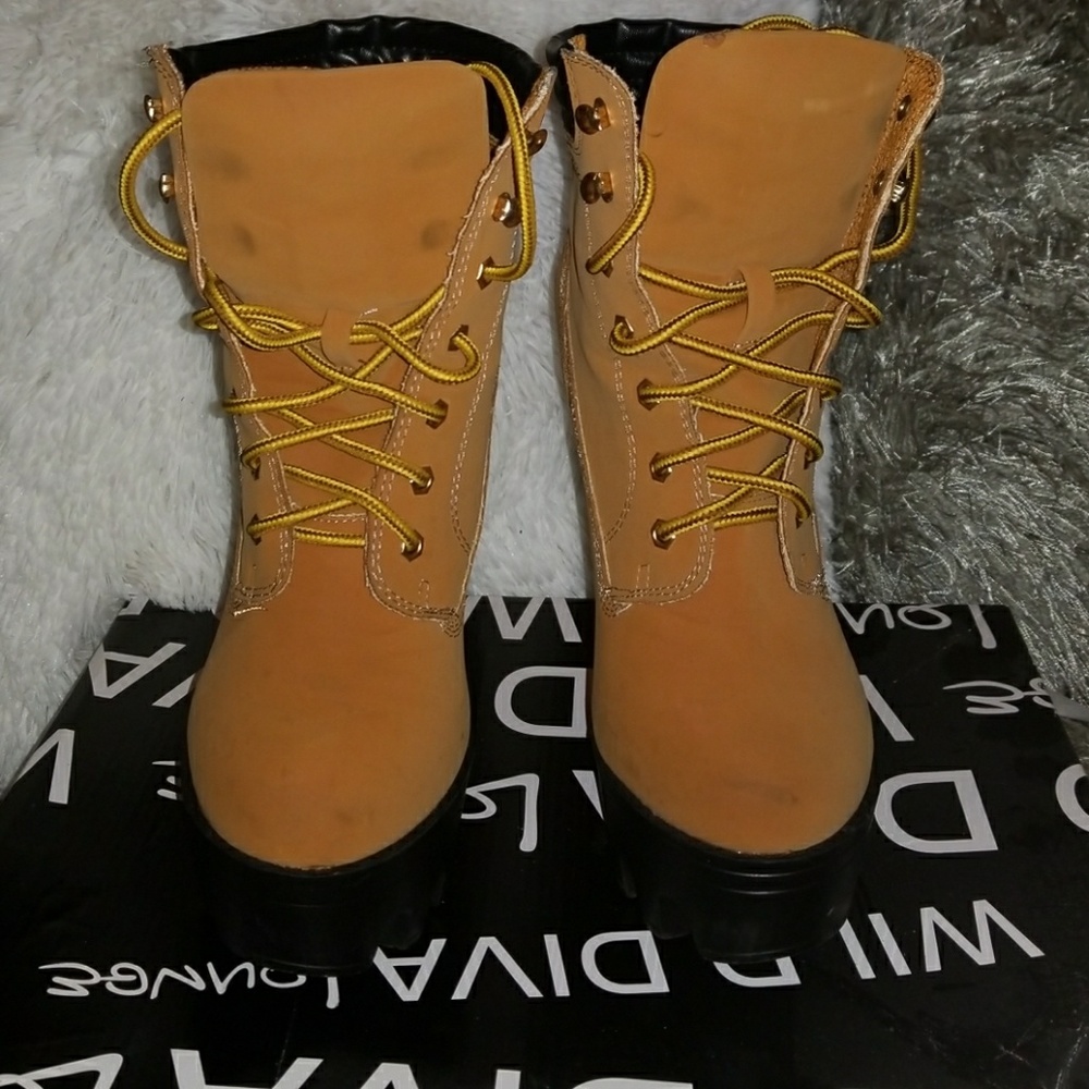 Camel colored booties. Worn twice. - Picture 3 of 4