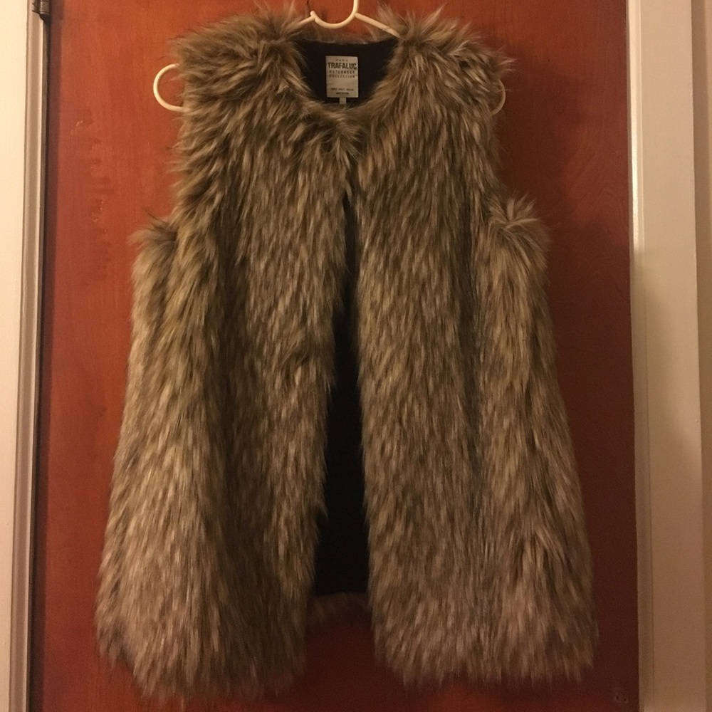 ZARA fur Vest
