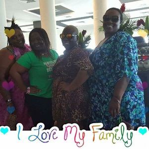 Meet your Posher, Ebony