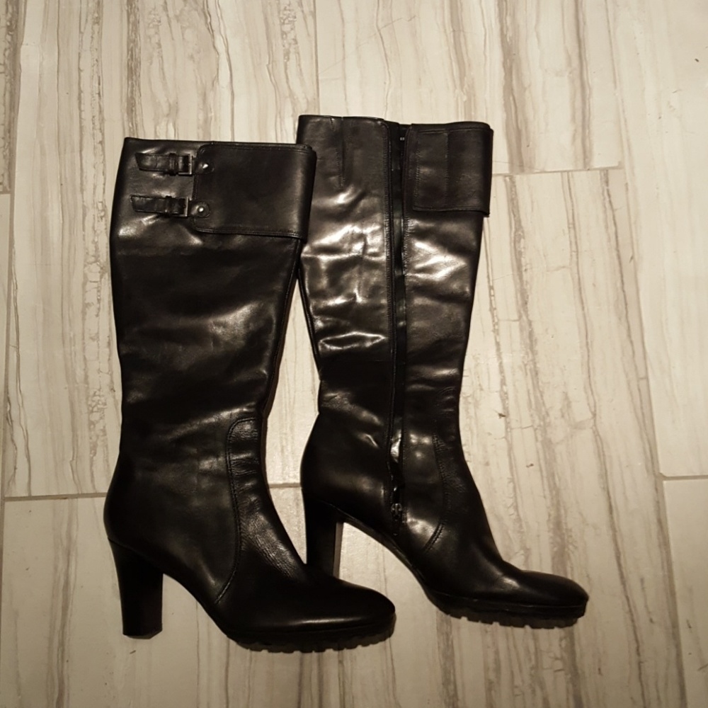 Bandolino Black Leather Boots