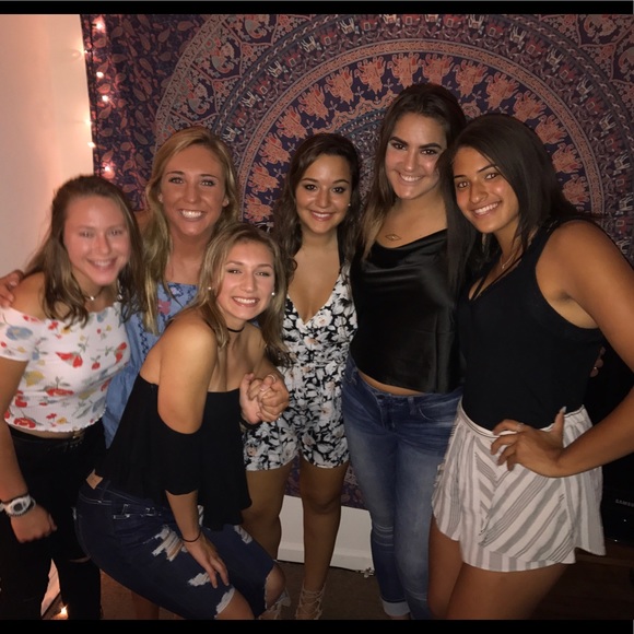 Meet your Posher, Gabby - Picture 1 of 1