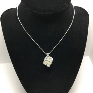 Jewelry - ๐บ*๐ Fairy cube glow in the dark NWOT Jewelry - ๐บ*๐ Fairy cube glow in the dark NWOT