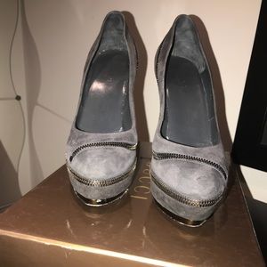 Gucci Suede Gray Heels