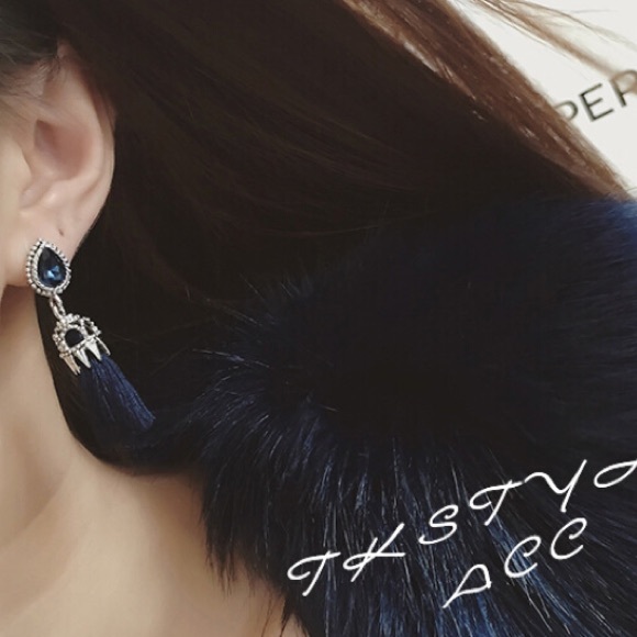 New Navy Blue Tassel Earrings - Picture 2 of 4