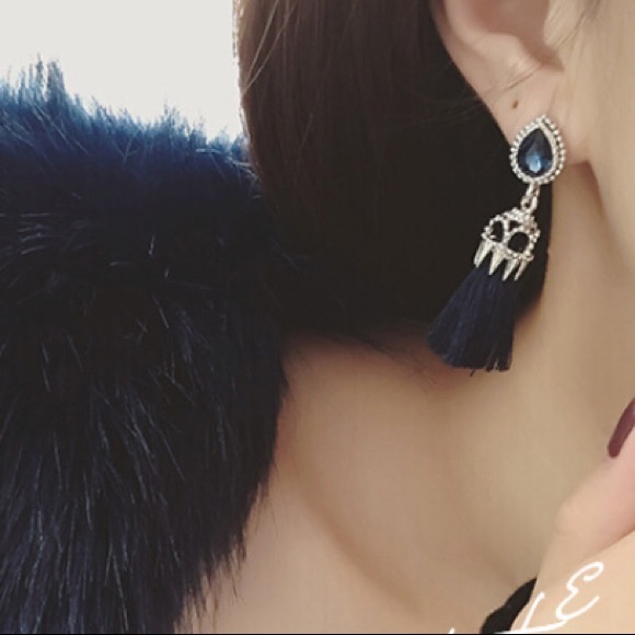 New Navy Blue Tassel Earrings - Picture 4 of 4