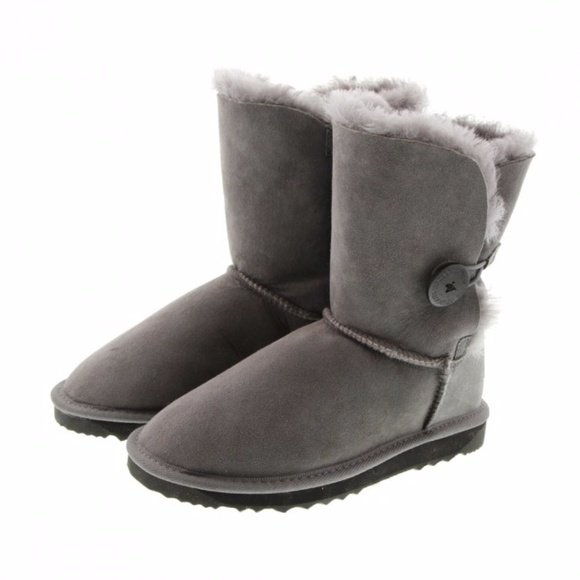 womens short grey boots