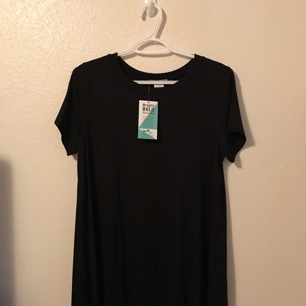 ✨ HONEY AND LACE TORRENCE TOP - L NWT