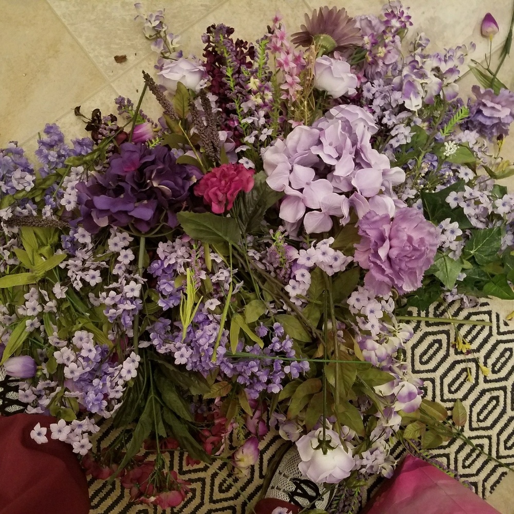 Huge bundle of purple silk flowers