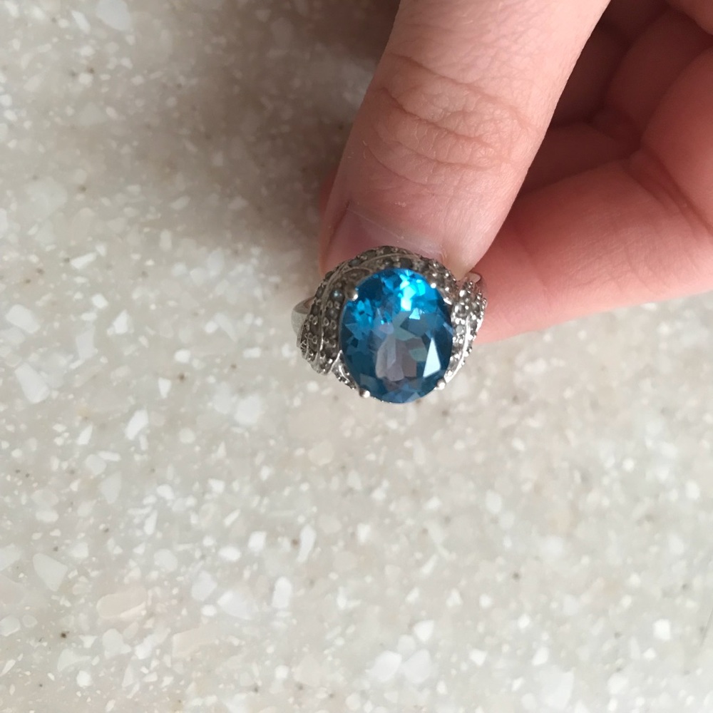 Blue topaz ring