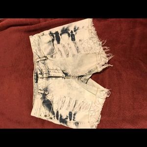 Hippie Laundry jean shorts size 9