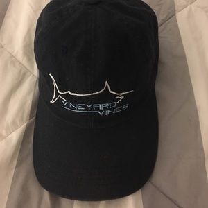 Vineyard vines hat.