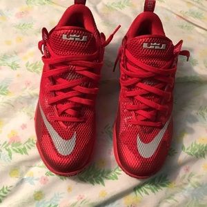 Lebron 12 Low Triple Red Size US 10