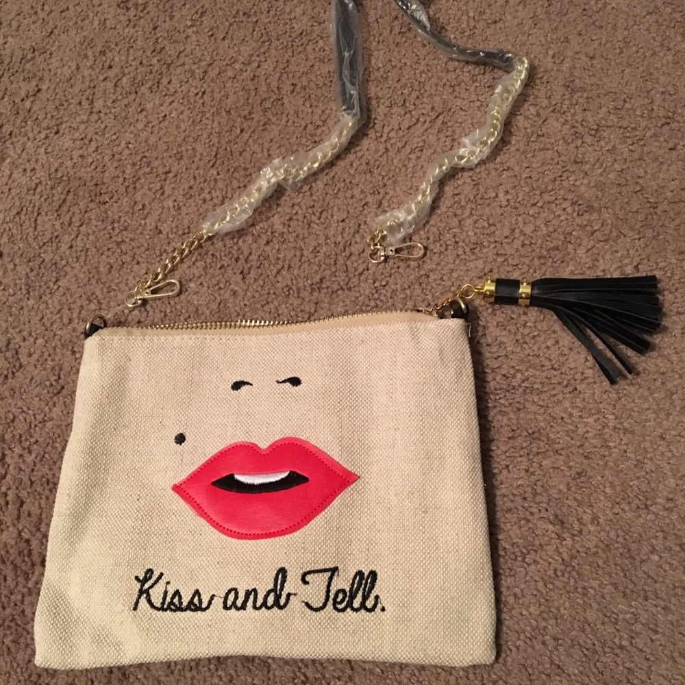 Cute clutch! NWOT