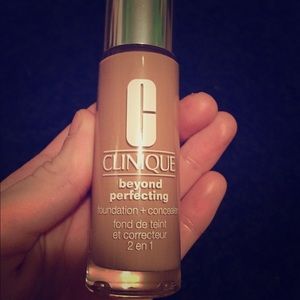 Clinique Beyond Perfecting Foundation