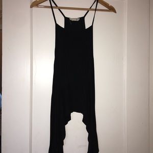 Black tank with long sides