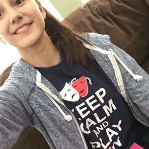 Meet your Posher, Vivian