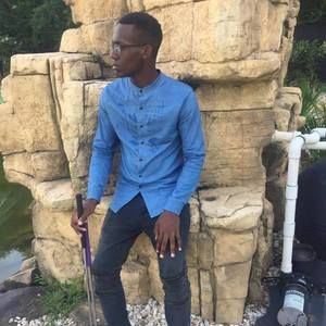 Meet your Posher, Derrick