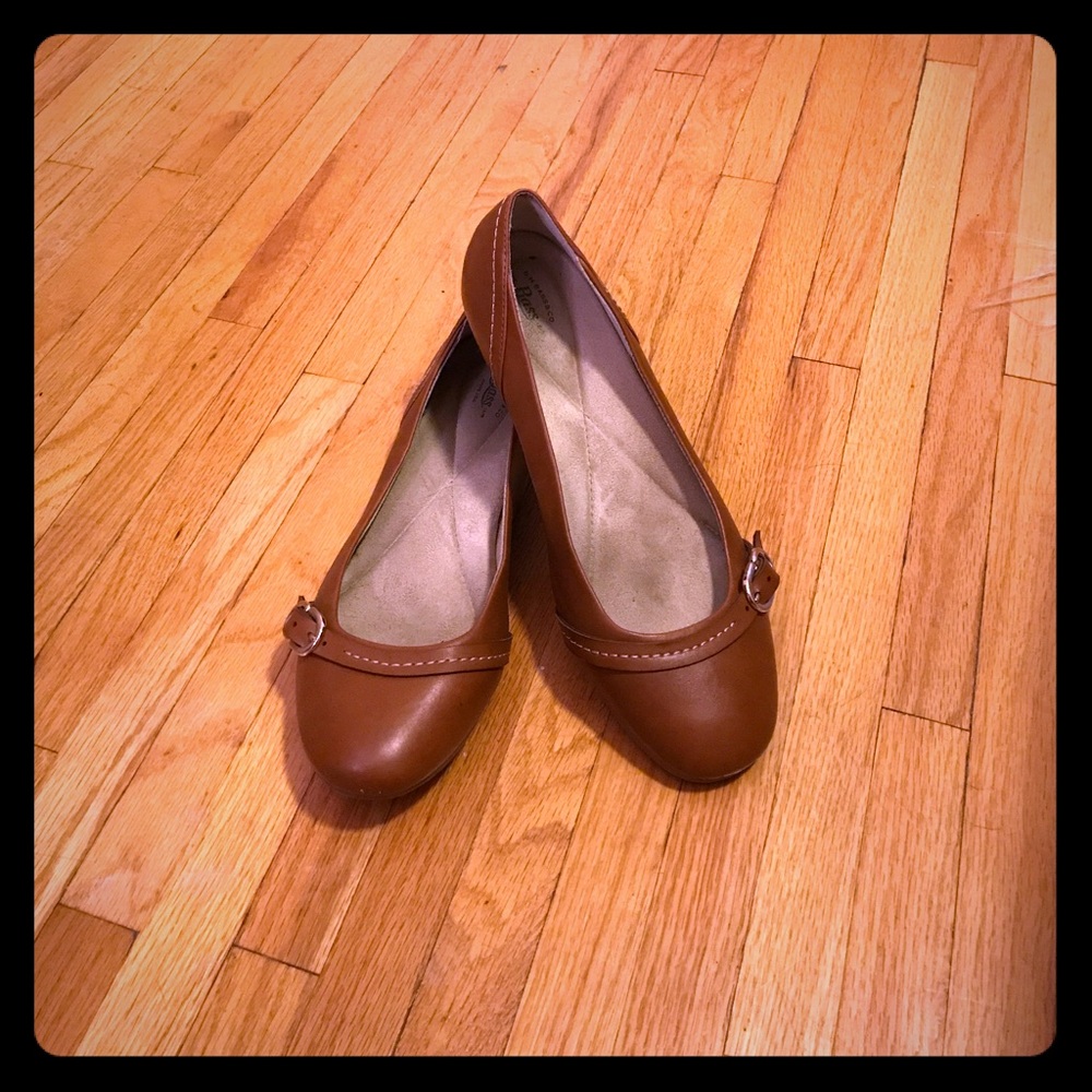 Brown leather flat