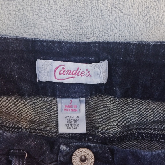 ❤️SOLD ON DEPOP❤️High-Waisted Jean Shorts - Picture 4 of 4