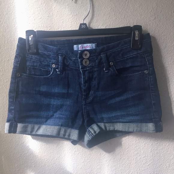 ❤️SOLD ON DEPOP❤️High-Waisted Jean Shorts - Picture 3 of 4