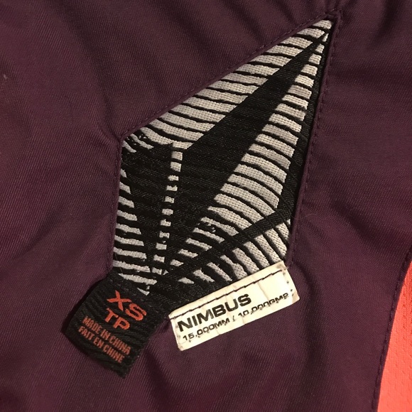 Volcom Nimbus Women’s Winter Jacket XS - Picture 3 of 4