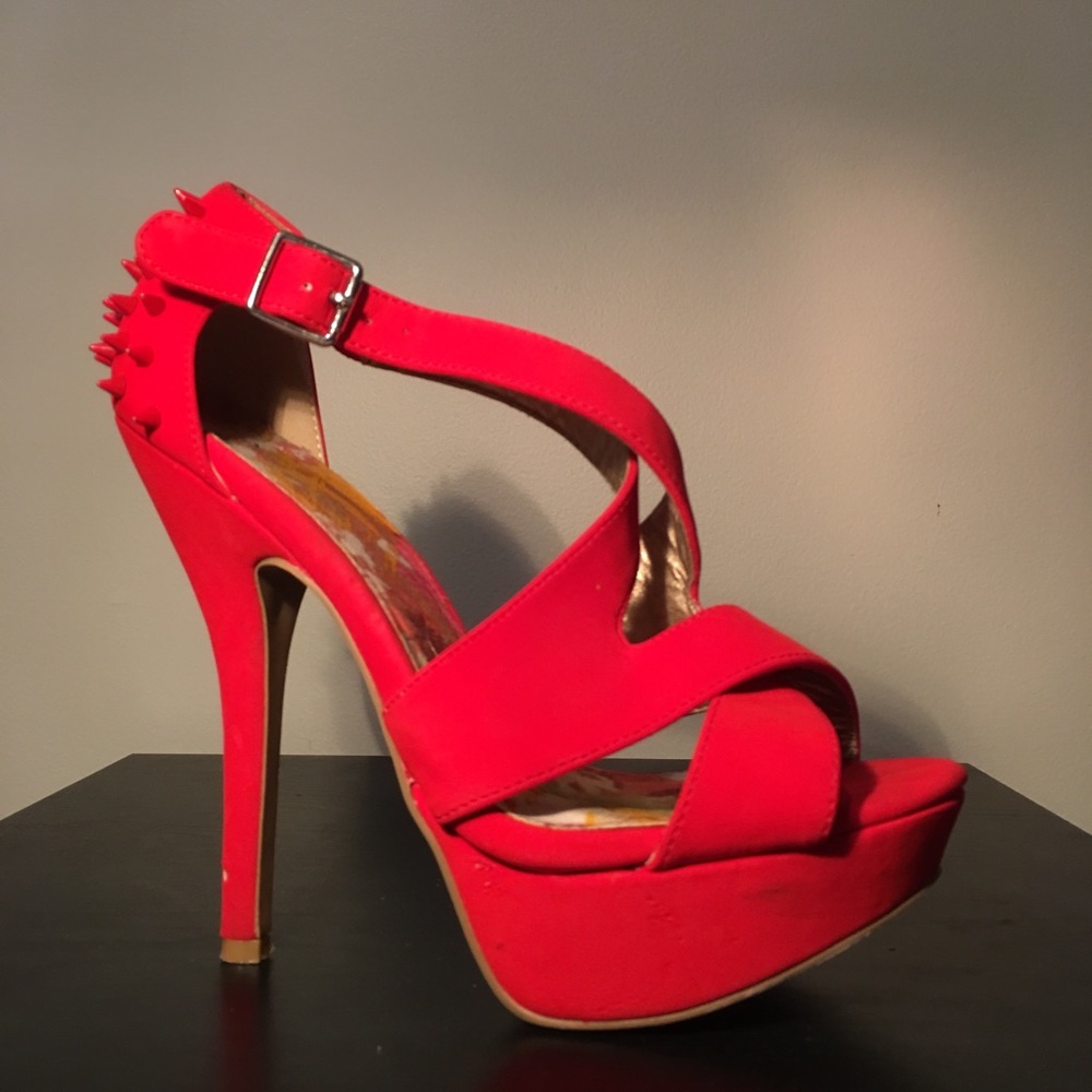 Red Strappy Spiked Heels 👠