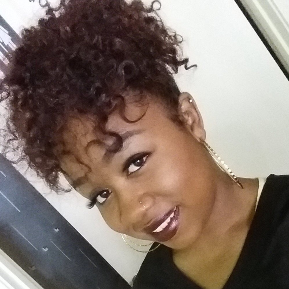 Meet your Posher, Ashley