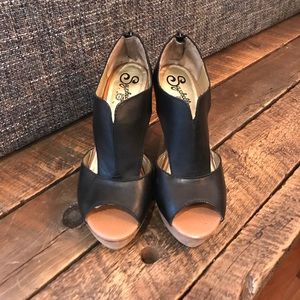 Seychelles Eye to Eye wedges