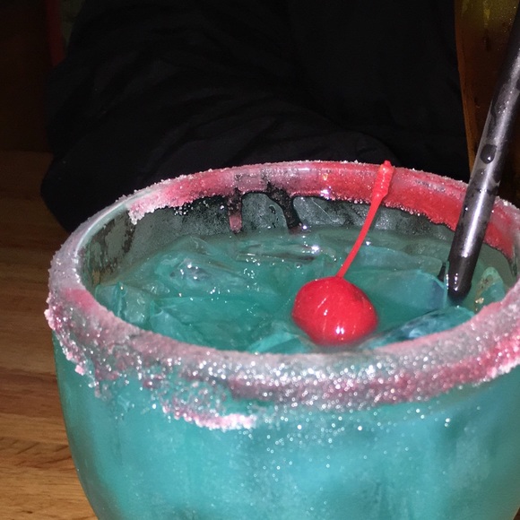 Meet your Posher, Christina - Picture 1 of 1