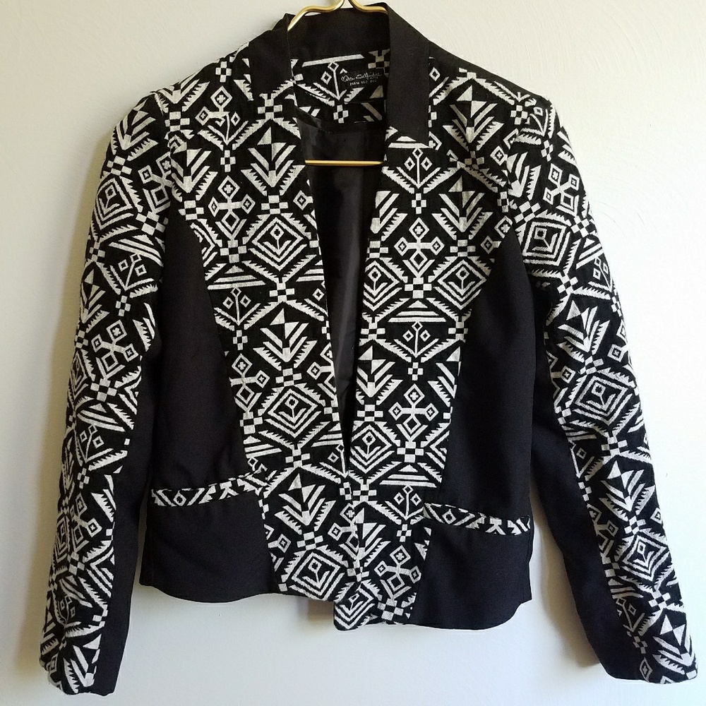 Black and white geometric blazer