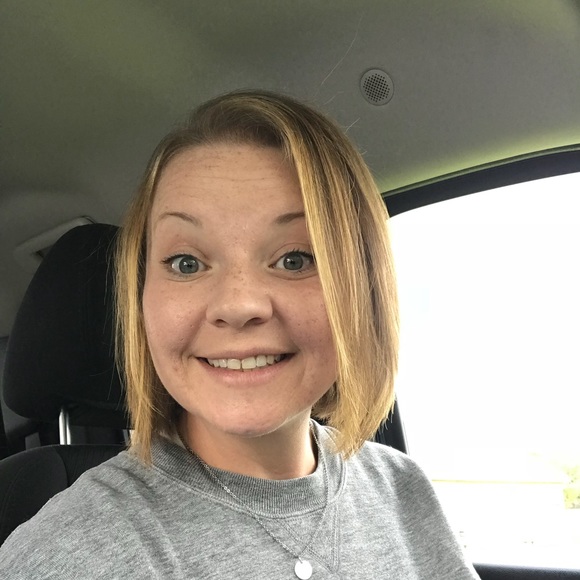 Meet your Posher, Katie - Picture 1 of 1