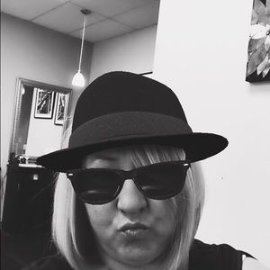 Meet your Posher, Stacey