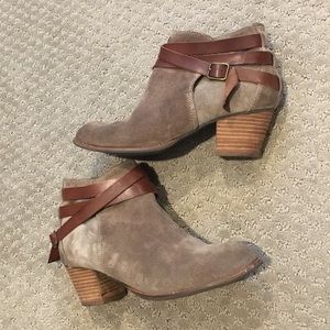 Dolce Vita booties