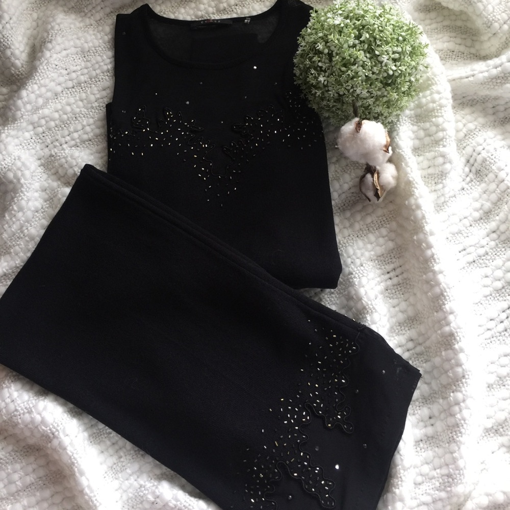 🌷Stunning sequin blouse & skirt🌷