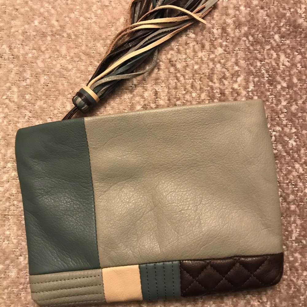 Margot leather clutch with tassel detail - Picture 2 of 6