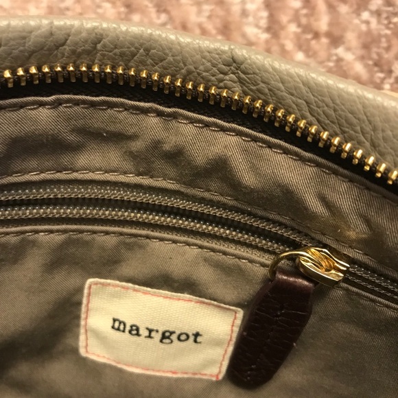 Margot leather clutch with tassel detail - Picture 4 of 6