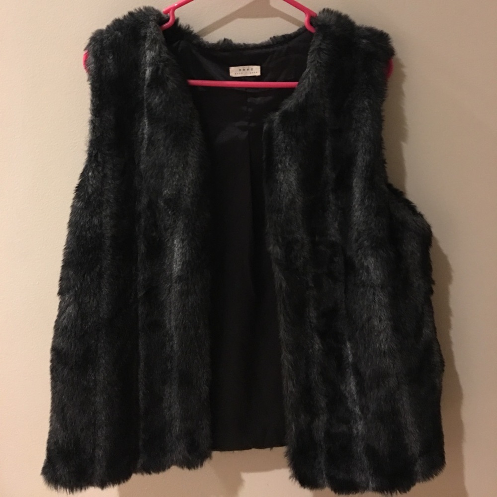 Joie Faux Fur Vest - Black/Grey Small