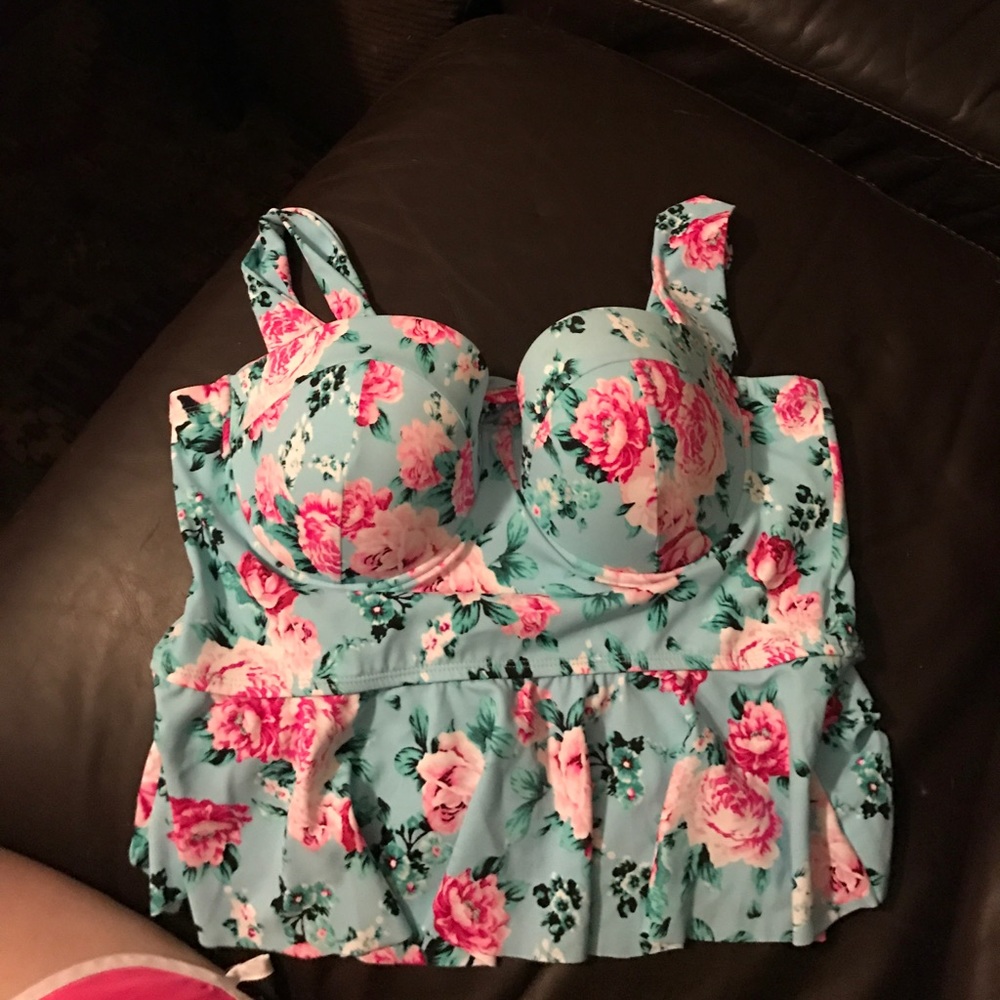 Peplum two piece floral top size 2