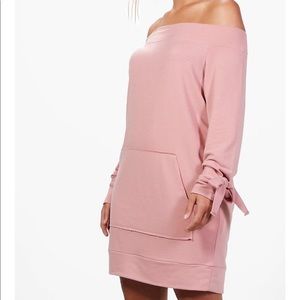 NWT Boohoo Plus Off Shoulder Dress