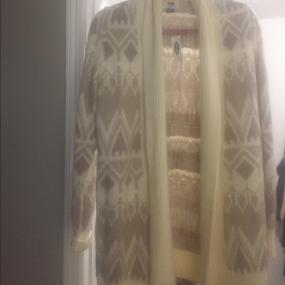 Old Navy Sweater - Picture 1 of 3